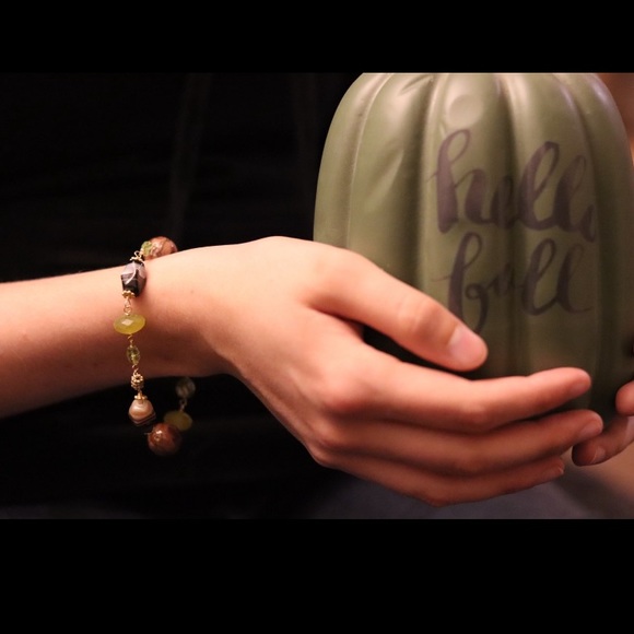 Handmade multi-stone and gold fill bracelet - Picture 2 of 8